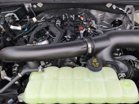 New 2026 Ford Expedition Active image 16