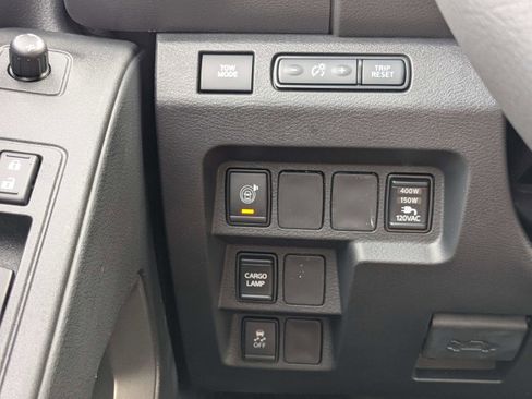 New 2026 Nissan Frontier SV w/ SV Convenience Package AWD/4WD image 18