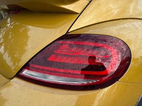 Used 2017 Volkswagen Beetle 1.8T Dune image 11