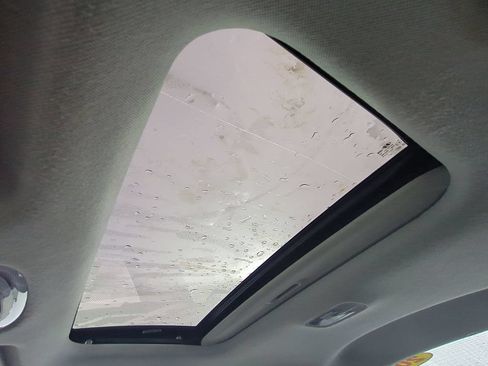 Used 2025 Hyundai Elantra Limited FWD image 22