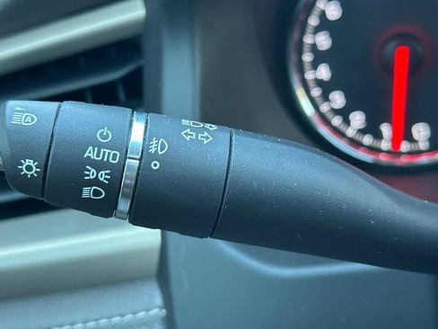 Used 2017 GMC Acadia Denali w/ Technology Package image 32