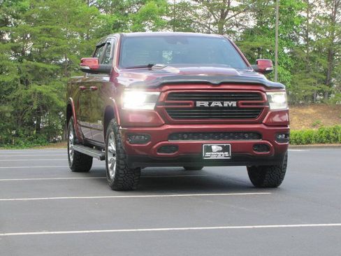 Used 2021 RAM 1500 Laramie w/ Sport Appearance Package AWD/4WD image 8