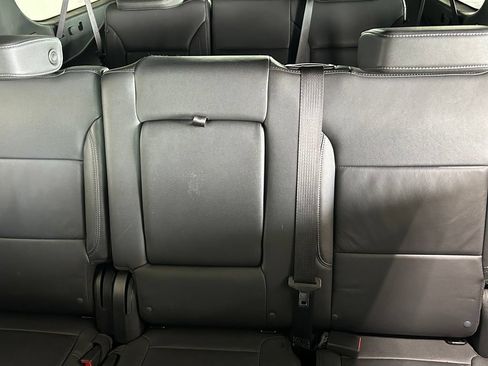 Used 2024 Chevrolet Suburban LT AWD/4WD image 13
