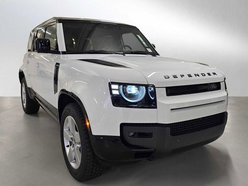 New 2026 Land Rover Defender 110 X-Dynamic SE image 7