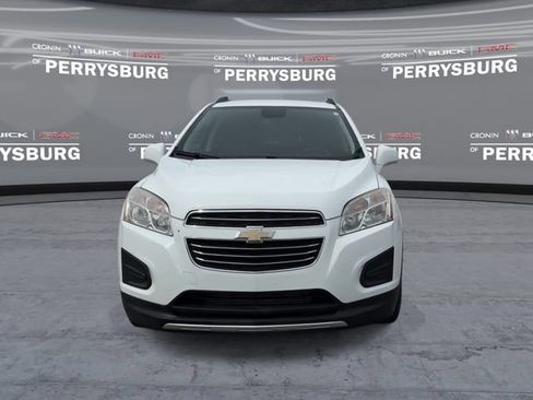 Used 2016 Chevrolet Trax LT w/ LT Convenience Package FWD image 3