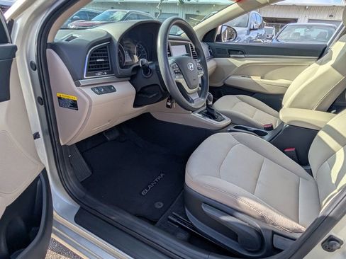 Used 2018 Hyundai Elantra SEL FWD image 11