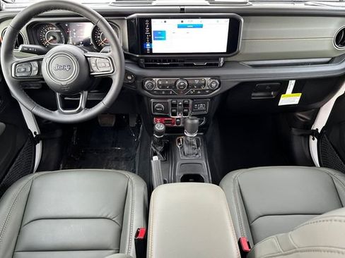 New 2026 Jeep Gladiator Mojave image 4