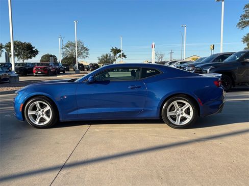 Used 2020 Chevrolet Camaro LT image 4