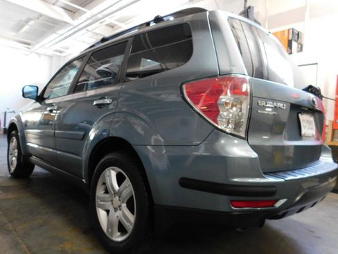 Used 2010 Subaru Forester 2.5X Premium w/ Popular Equipment Group 1A AWD/4WD image 2