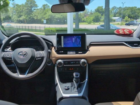 Certified 2023 Toyota RAV4 XLE Premium AWD/4WD image 30