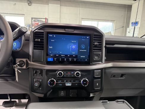 New 2026 Ford F150 XLT w/ XLT Chrome Appearance Package AWD/4WD image 16