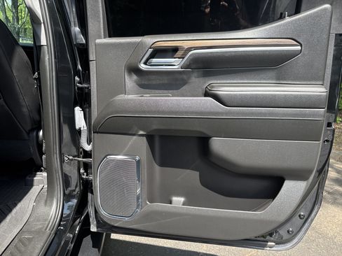 Certified 2024 Chevrolet Silverado 1500 LT Trail Boss w/ Convenience Package II AWD/4WD image 17