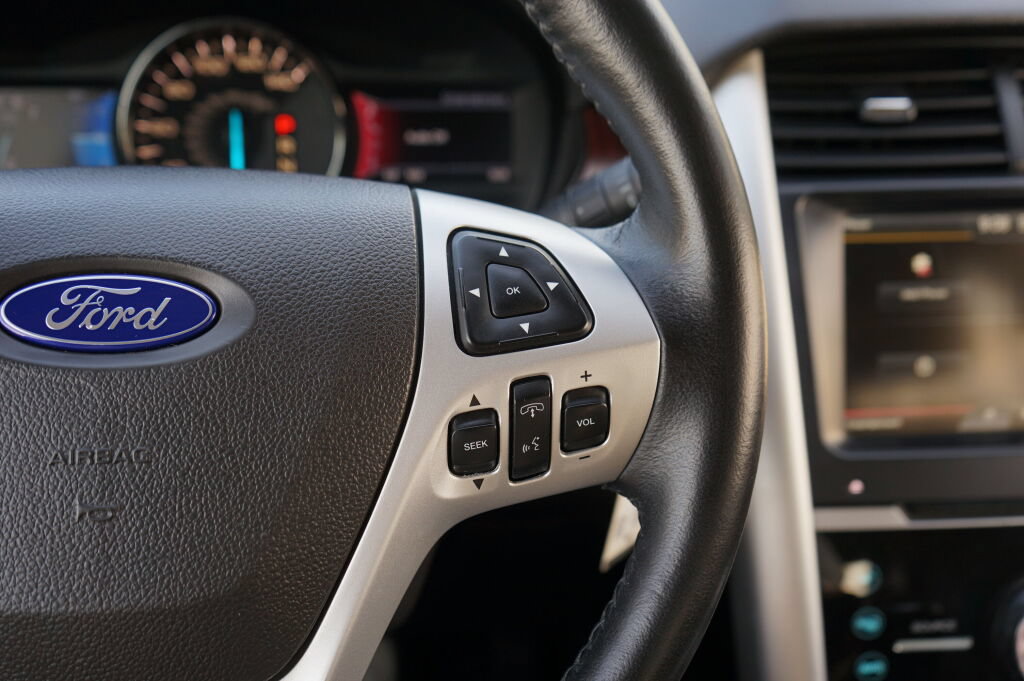 Used 2013 Ford Edge Limited AWD/4WD image 28