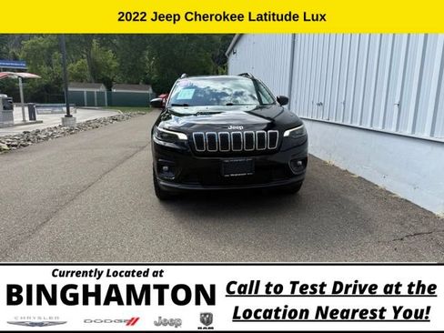 Used 2022 Jeep Cherokee Latitude Lux AWD/4WD image 3