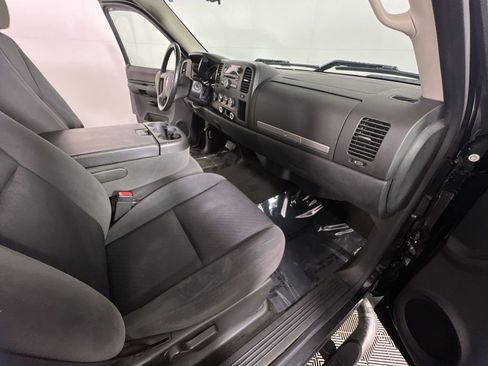 Used 2009 Chevrolet Silverado 1500 LT AWD/4WD image 25