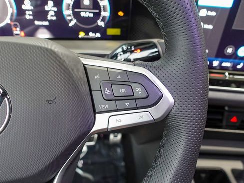 New 2026 Volkswagen Tiguan SE R-Line image 17