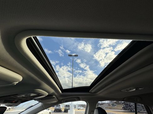 Certified 2022 Subaru Crosstrek 2.5i Limited w/ Popular Package #4 image 26