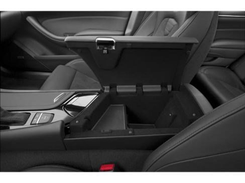 Used 2019 Cadillac CTS V w/ Carbon Fiber Package RWD image 18
