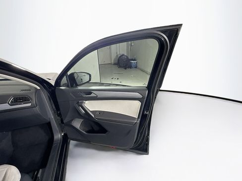 Used 2024 Volkswagen Tiguan S image 32