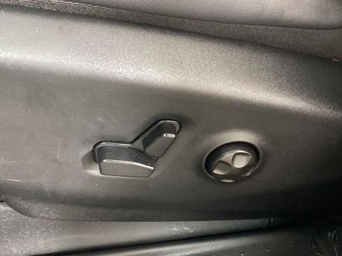 Used 2025 Chrysler Pacifica Select FWD image 22