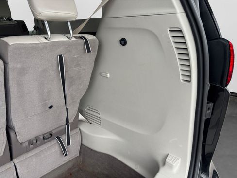 Used 2018 Chrysler Pacifica Touring-L Plus w/ Advanced Safetytec Group FWD image 49