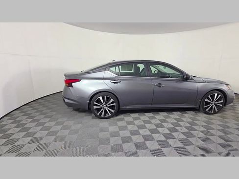 Used 2022 Nissan Altima 2.5 SR image 38