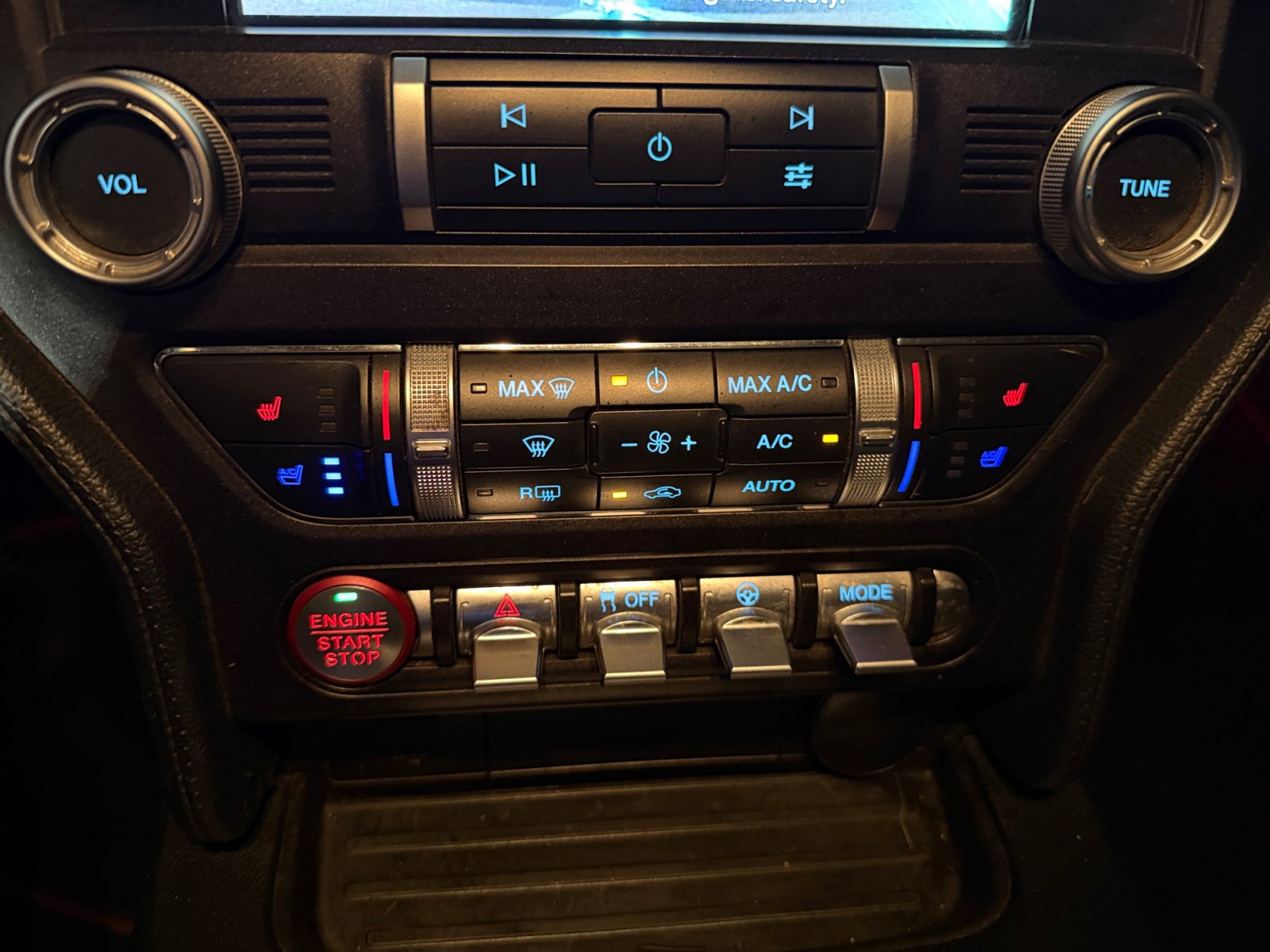 Used 2019 Ford Mustang Premium RWD image 25