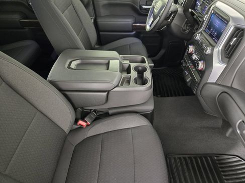 Used 2022 GMC Sierra 2500 SLE w/ SLE Value Package; AWD/4WD image 15
