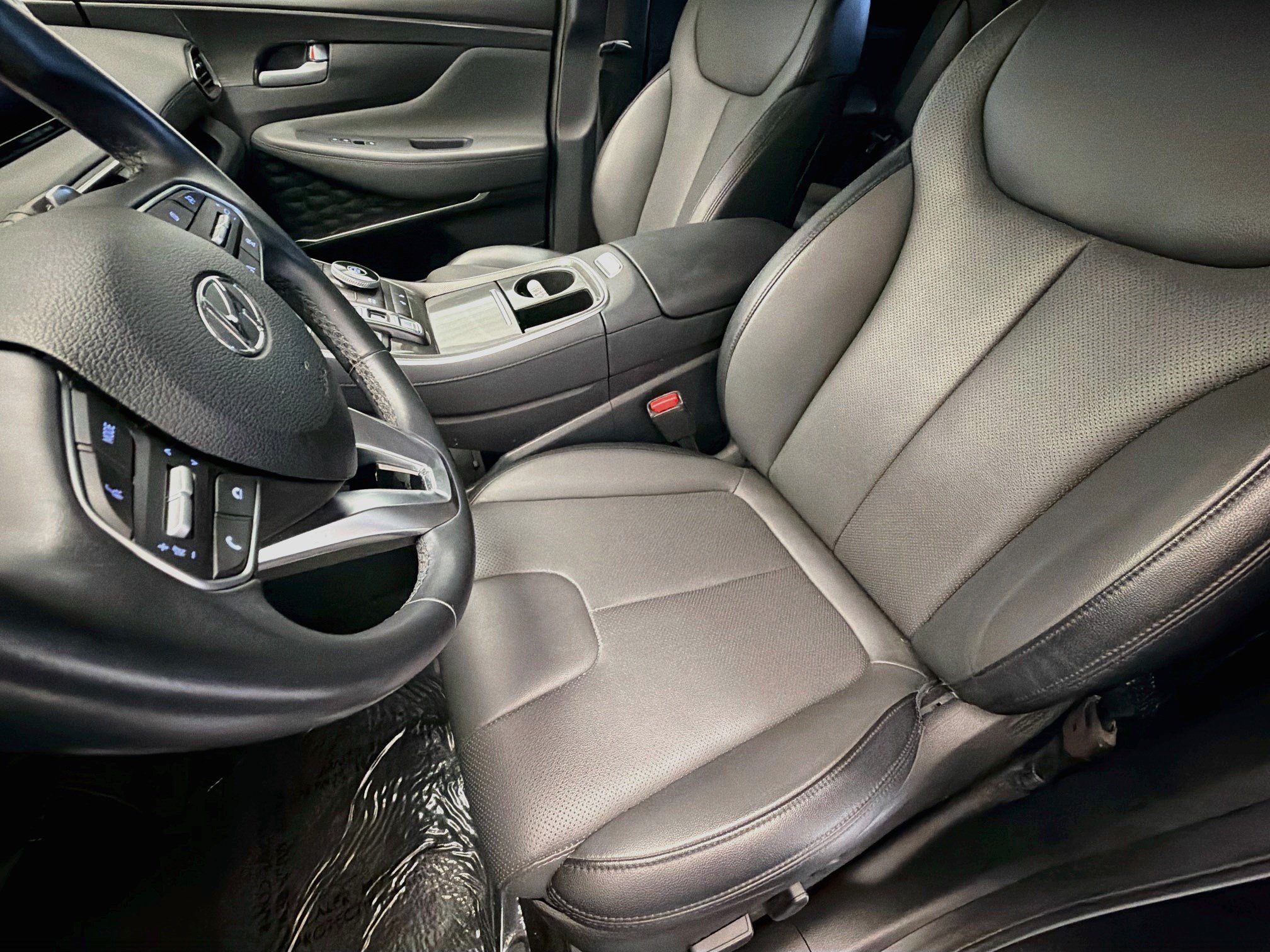 Used 2023 Hyundai Santa Fe SEL w/ Premium Package FWD image 11