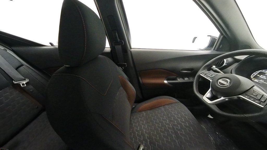 Certified 2024 Nissan Kicks SR FWD image 27