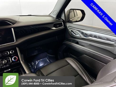 Used 2023 GMC Yukon XL Denali w/ Denali Reserve Package image 28