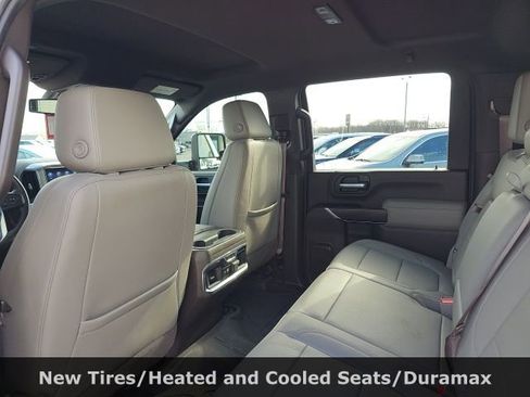 Used 2023 GMC Sierra 2500 SLT image 30