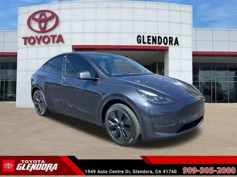 Used 2024 Tesla Model Y Long Range RWD image 31