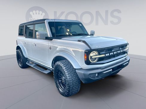Used 2022 Ford Bronco Outer Banks image 8