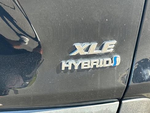 Certified 2022 Toyota RAV4 XLE w/ Convenience Package AWD/4WD image 30
