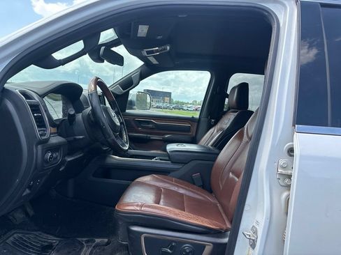 Used 2019 RAM 1500 Limited AWD/4WD image 9