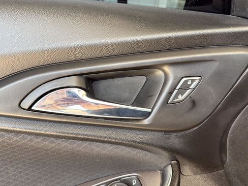 Used 2022 Chevrolet Malibu LT FWD image 13