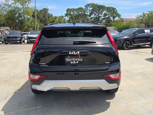 New 2026 Kia Niro EX FWD image 7