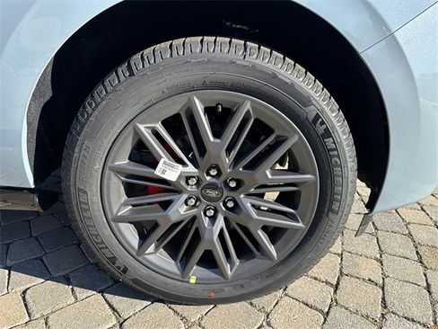 New 2025 Ford Expedition Platinum w/ Stealth Performance Package image 12