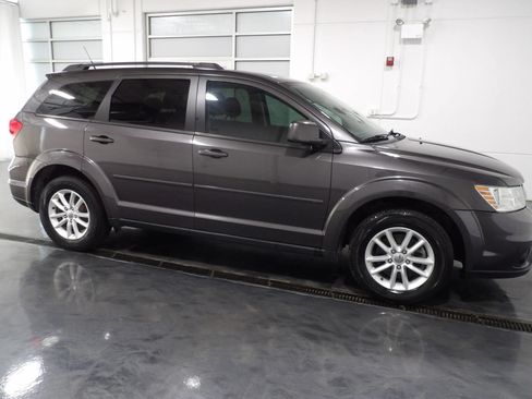Used 2016 Dodge Journey SXT FWD image 5