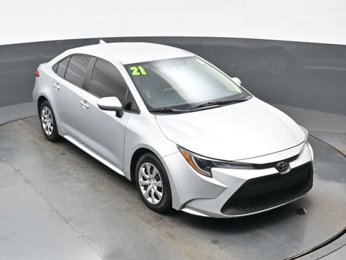 Used 2021 Toyota Corolla LE image 36