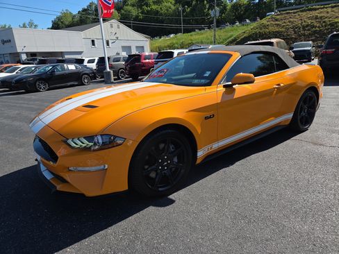 Used 2018 Ford Mustang GT Premium w/ Equipment Group 401A RWD image 13