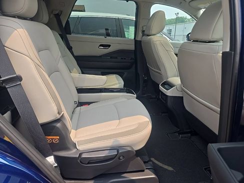 New 2026 Nissan Pathfinder SL w/ SL Premium Package AWD/4WD image 29