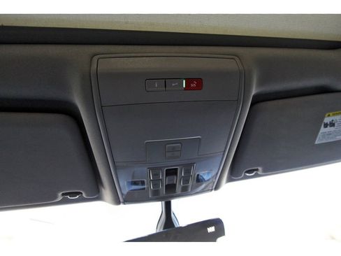 Used 2022 Volkswagen Atlas SE image 25