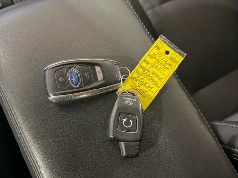 Used 2017 Subaru Outback 2.5i Limited AWD/4WD image 21