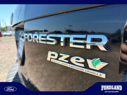 Used 2015 Subaru Forester 2.5i Premium AWD/4WD image 24
