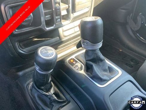 Certified 2022 Jeep Gladiator Mojave AWD/4WD image 43