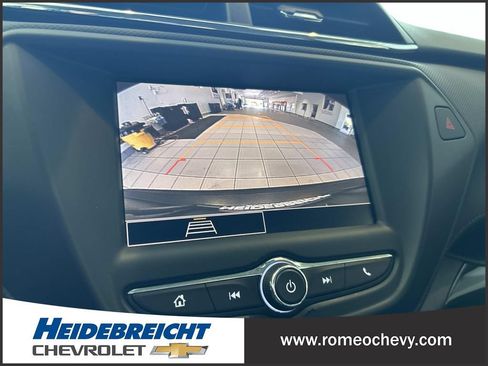 Used 2023 Chevrolet TrailBlazer LS AWD/4WD image 22