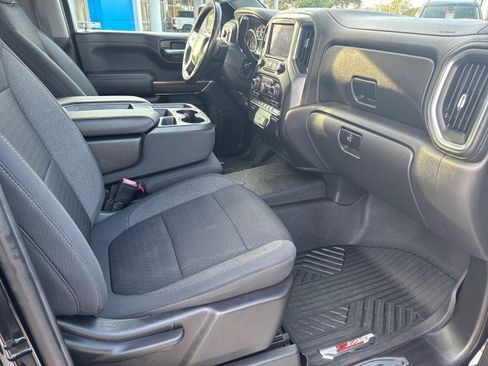 Used 2021 Chevrolet Silverado 1500 LT image 16