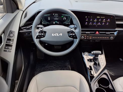 New 2026 Kia Niro EX w/ EX Premium Package FWD image 6